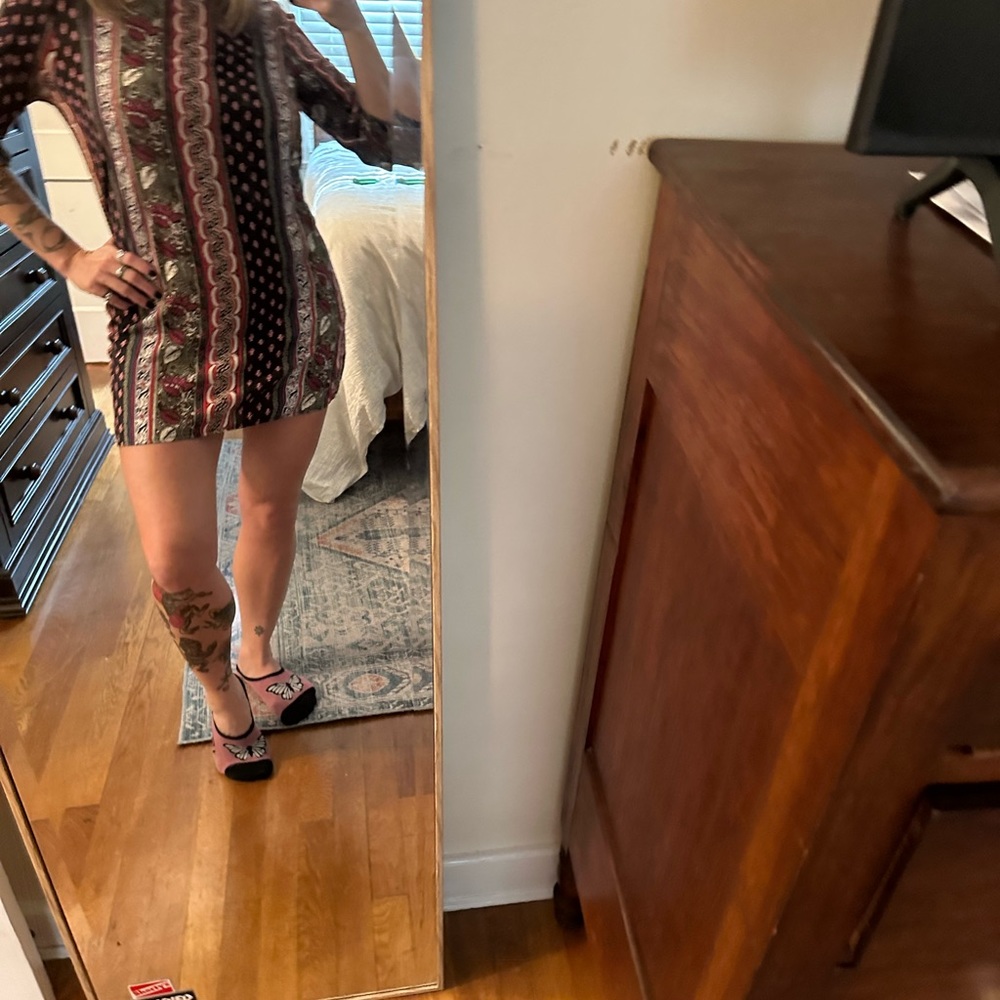 Cute Pattern Dress - Picture 3 of 4
